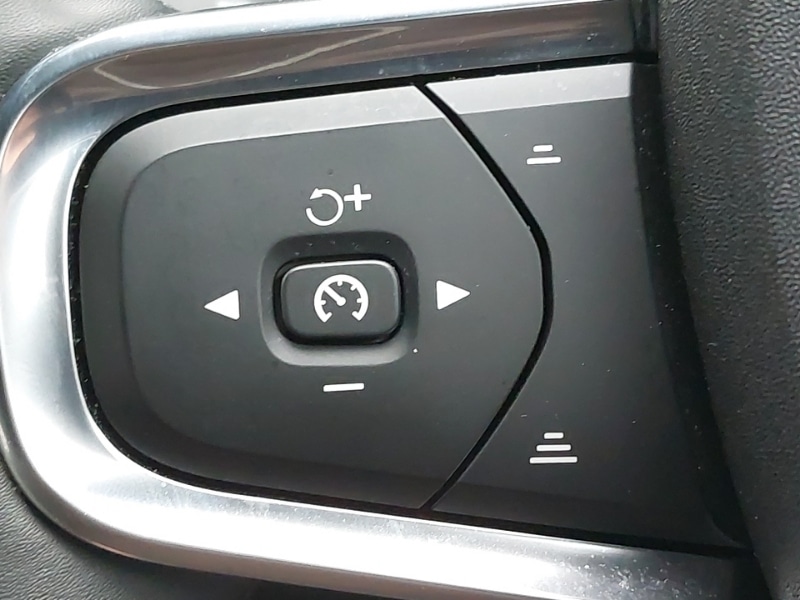 Used Volvo XC40 2023 for sale - 77605946: Photo 14