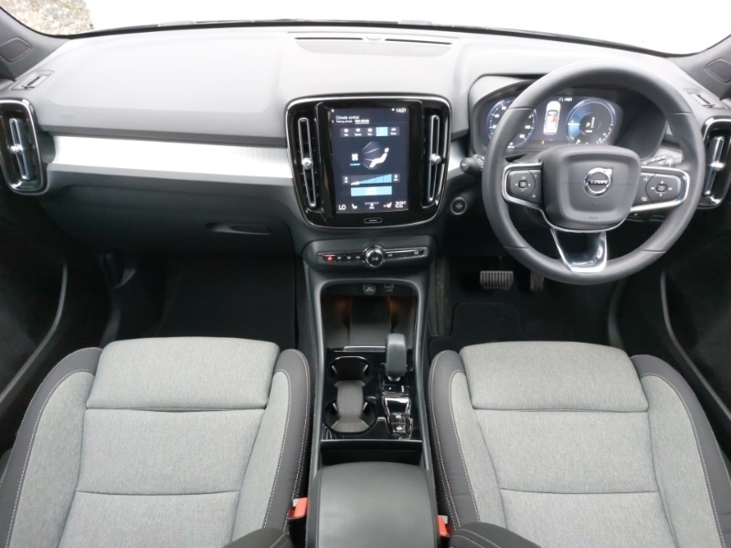 Used Volvo XC40 2023 for sale - 77605946: Photo 2