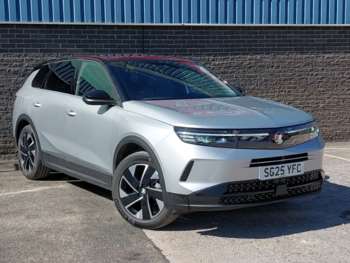 2025 - 1.2 Hybrid [136] Ultimate 5dr e-DCT6 [Pan Roof]