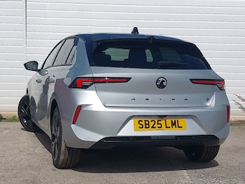 Used Vauxhall Astra 2025 for sale - 76518800: Photo