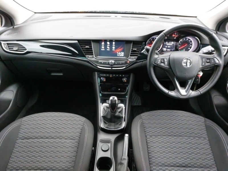 Used Vauxhall Astra 2018 for sale - 77284344: Photo 2