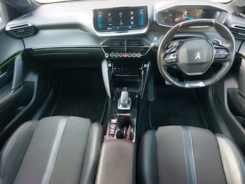 Used Peugeot 208 2020 for sale - 76135045: Photo 2