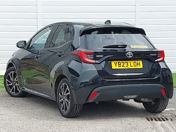 Used Toyota Yaris 2023 for sale - 79343469: Photo