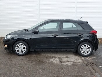 Used Hyundai i20 2017 for sale - 78403471: Photo