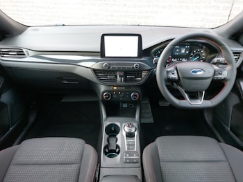 Used Ford Focus 2021 for sale - 77015034: Photo