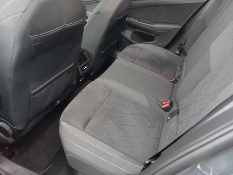 Used Volkswagen Golf 2024 for sale - 76721544: Photo 6