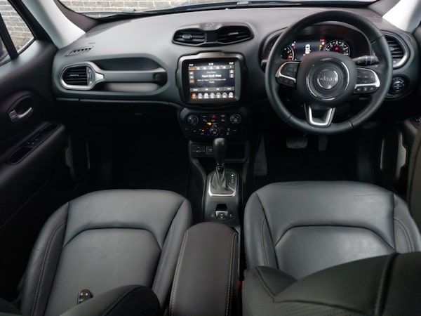 Used Jeep Renegade 2023 for sale - 76195372: Photo 2