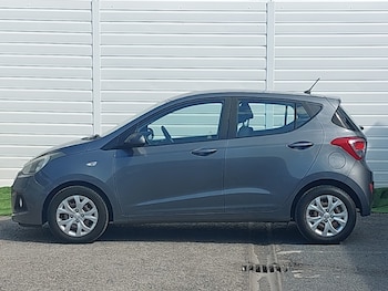 Used Hyundai i10 2015 for sale - 79070028: Photo