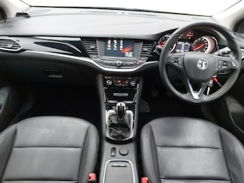 Used Vauxhall Astra 2017 for sale - 77410104: Photo