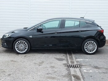 Used Vauxhall Astra 2017 for sale - 77410104: Photo