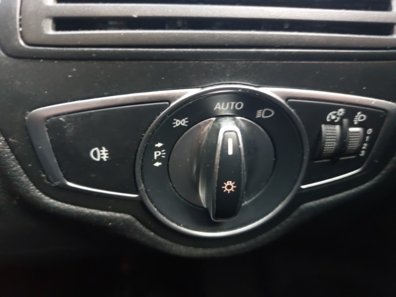 Used Mercedes-Benz C Class 2018 for sale - 76414829: Photo 16