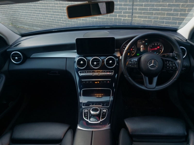 Used Mercedes-Benz C Class 2018 for sale - 76414829: Photo 2