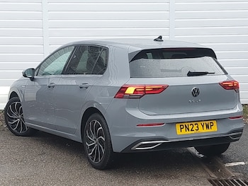 Used Volkswagen Golf 2023 for sale - 77284336: Photo