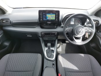 Used Toyota Yaris 2023 for sale - 78853503: Photo