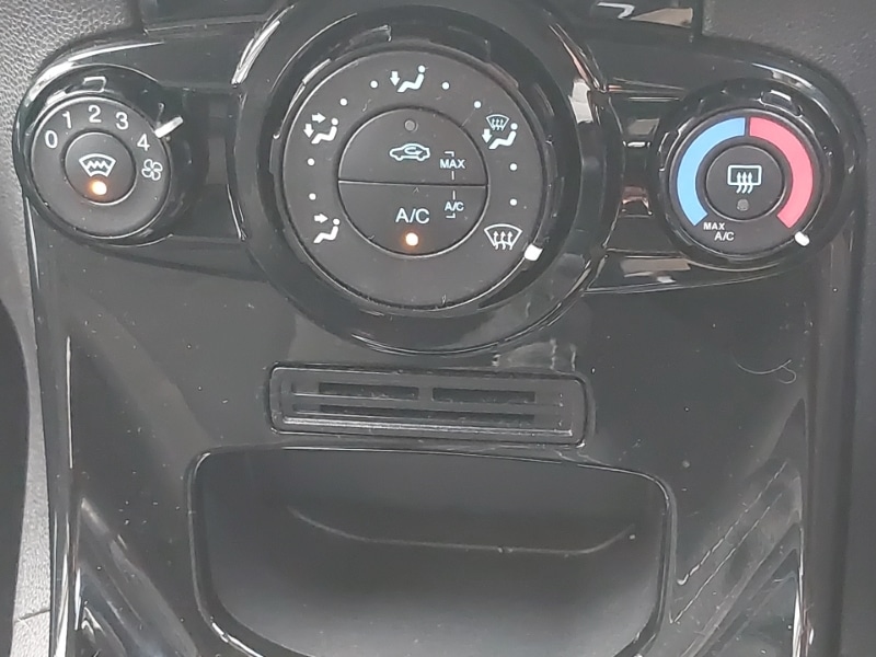 Used Ford Fiesta 2015 for sale - 77357739: Photo 16