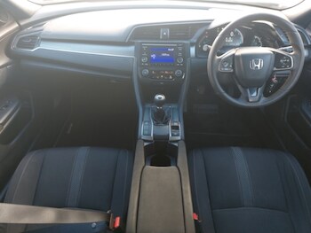 Used Honda Civic 2017 for sale - 78333579: Photo