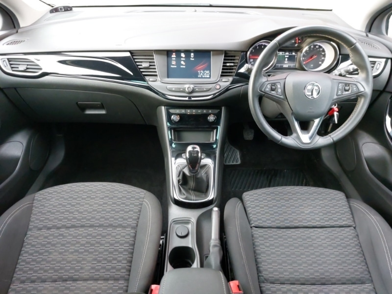 Used Vauxhall Astra 2019 for sale - 76925036: Photo 2