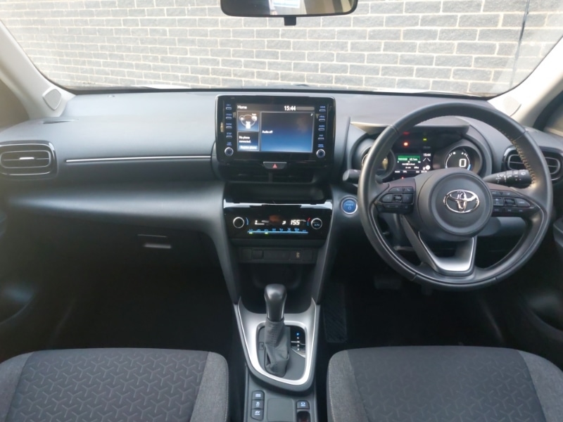 Used Toyota Yaris Cross 2022 for sale - 76511621: Photo 2