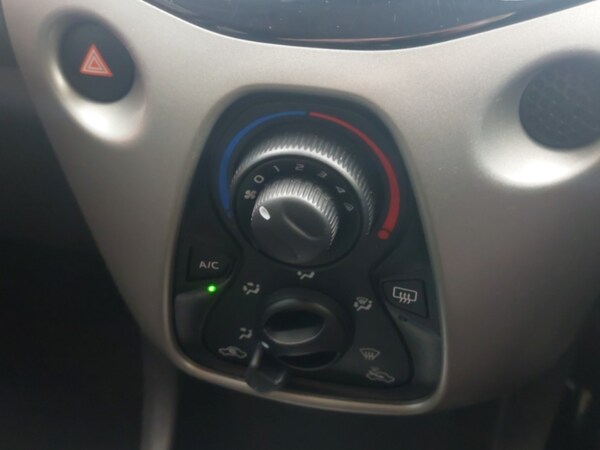 Used Toyota AYGO 2017 for sale - 76066431: Photo 16