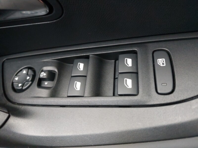 Used Peugeot 2008 2025 for sale - 76860763: Photo 14