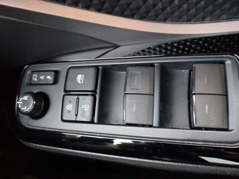 Used Toyota C-HR 2022 for sale - 76834330: Photo 12