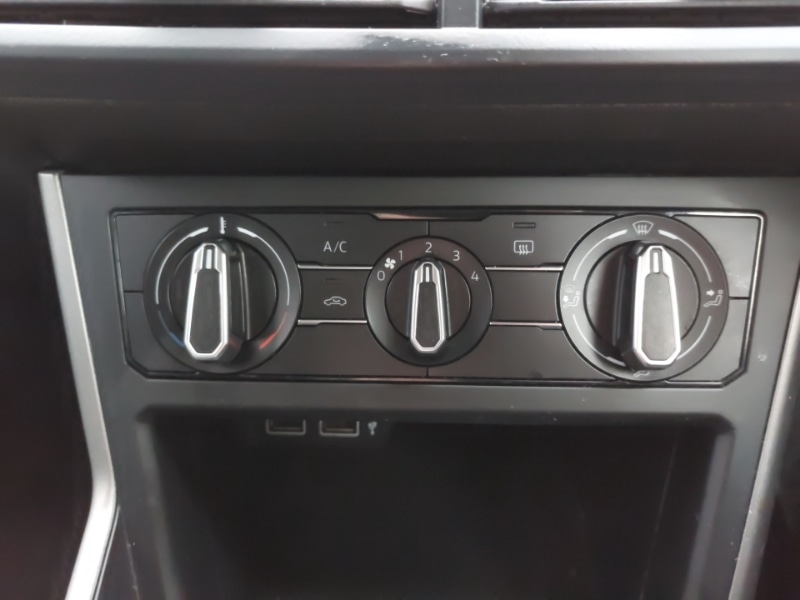 Used Volkswagen Polo 2018 for sale - 77047364: Photo 15