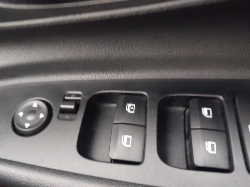 Used Hyundai i20 2023 for sale - 76498242: Photo 15