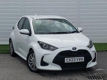 Used Toyota Yaris 2023 for sale - 79468348: Photo