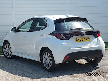 Used Toyota Yaris 2023 for sale - 79468348: Photo
