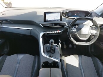 Used Peugeot 3008 2017 for sale - 79420400: Photo