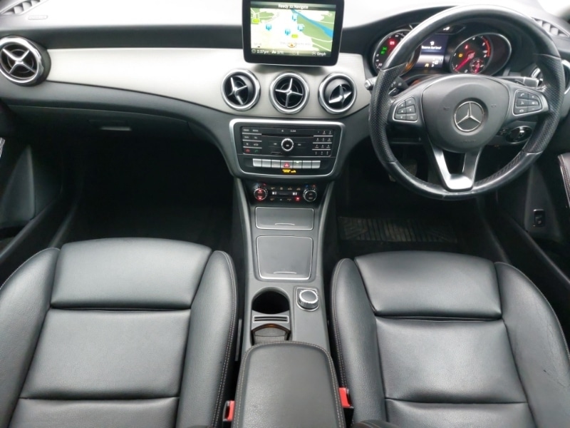 Used Mercedes-Benz GLA 2018 for sale - 77605942: Photo 2