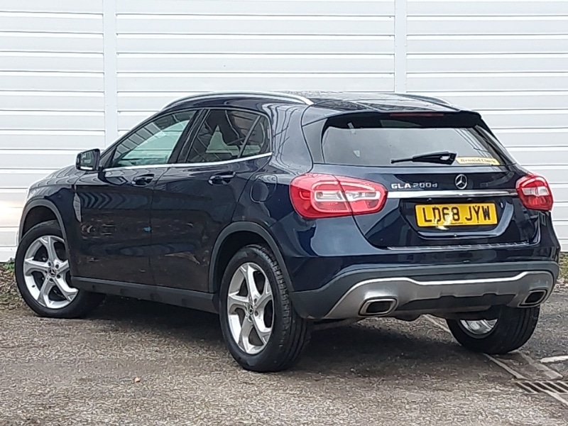 Used Mercedes-Benz GLA 2018 for sale - 77605942: Photo 3