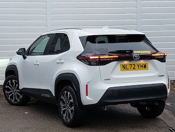 Used Toyota Yaris Cross 2022 for sale - 77252059: Photo