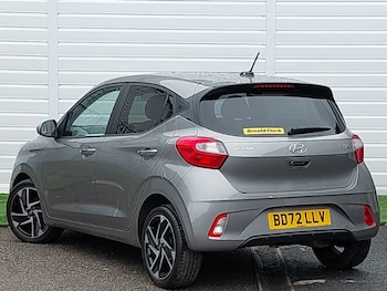 Used Hyundai i10 2023 for sale - 79549736: Photo
