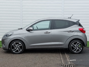 Used Hyundai i10 2023 for sale - 79549736: Photo
