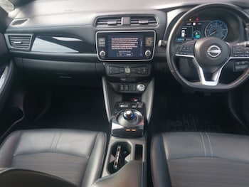 Used Nissan Leaf 2022 for sale - 76282009: Photo 2