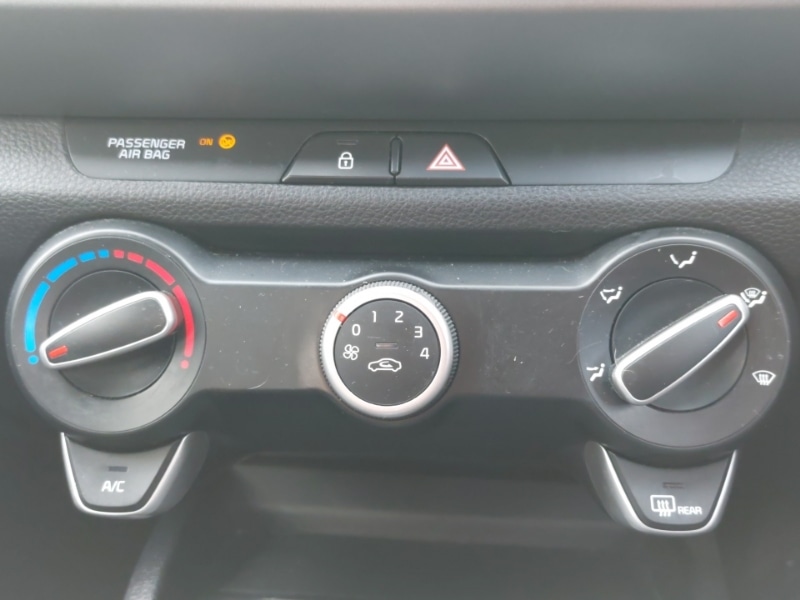 Used Kia Stonic 2018 for sale - 78005898: Photo 15