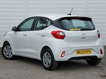 Used Hyundai i10 2023 for sale - 78921665: Photo