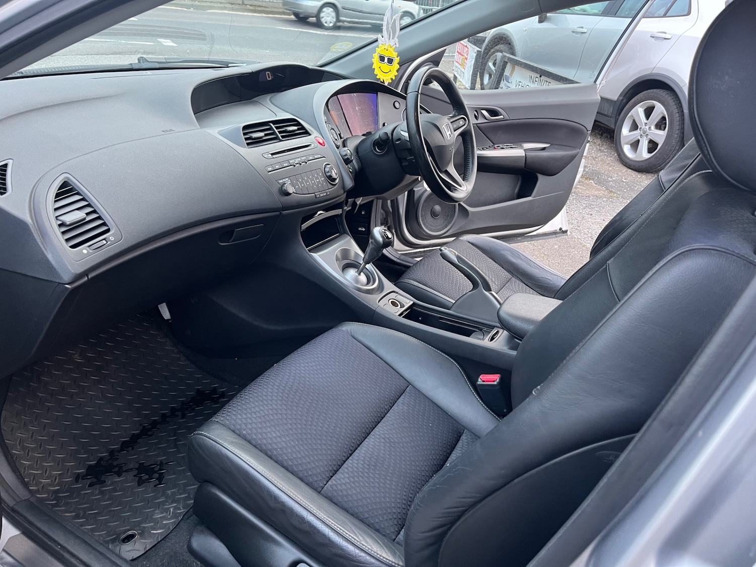 Used Honda Civic 2010 for sale - 77807507: Photo 10