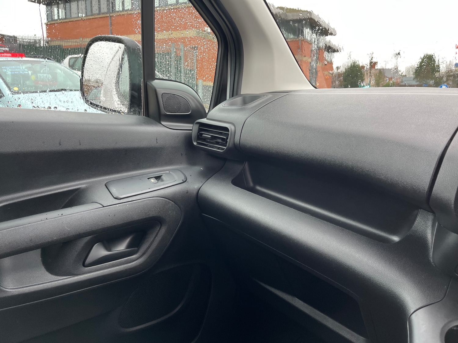 Used Peugeot Partner 2021 for sale - 77572332: Photo 14