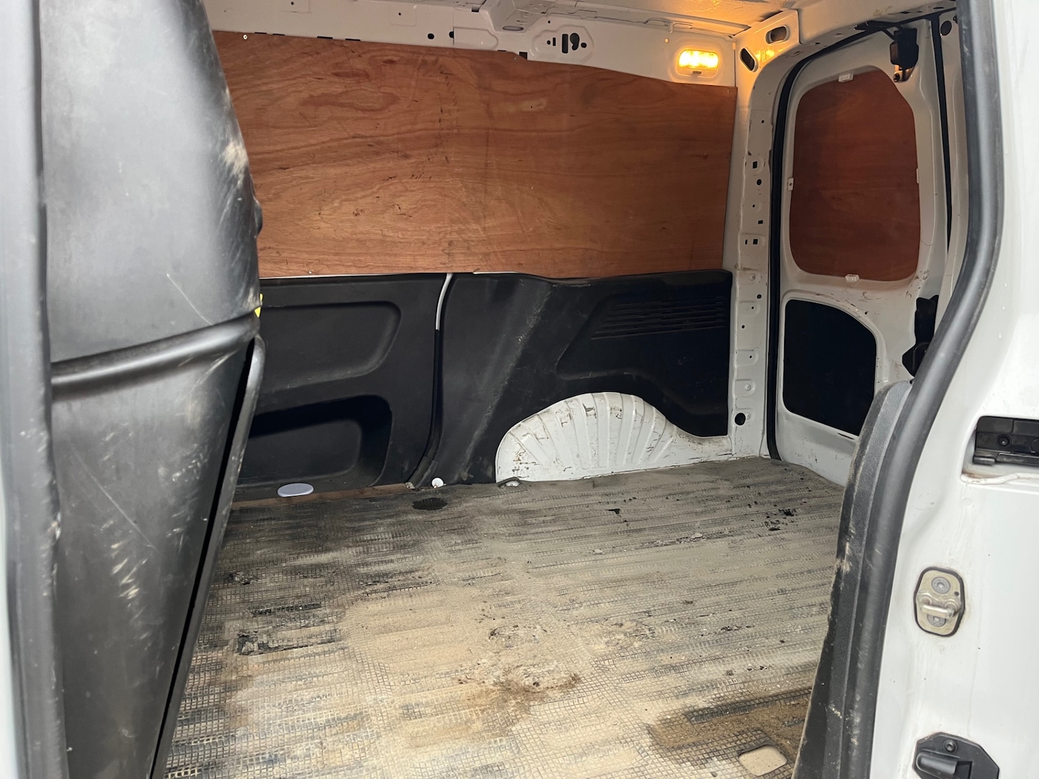 Used Peugeot Partner 2021 for sale - 77572332: Photo 9