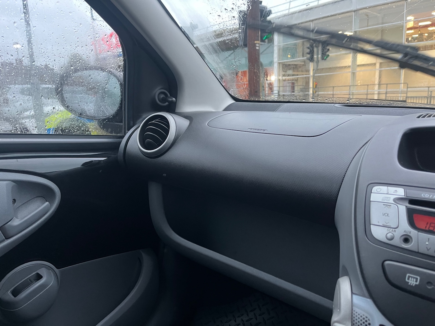 Used Peugeot 107 2010 for sale - 77681981: Photo 17