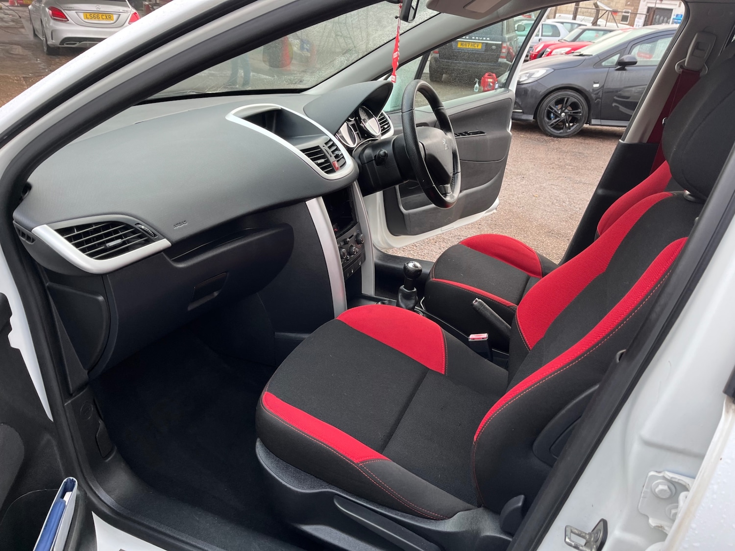 Used Peugeot 207 2012 for sale - 77089459: Photo 11