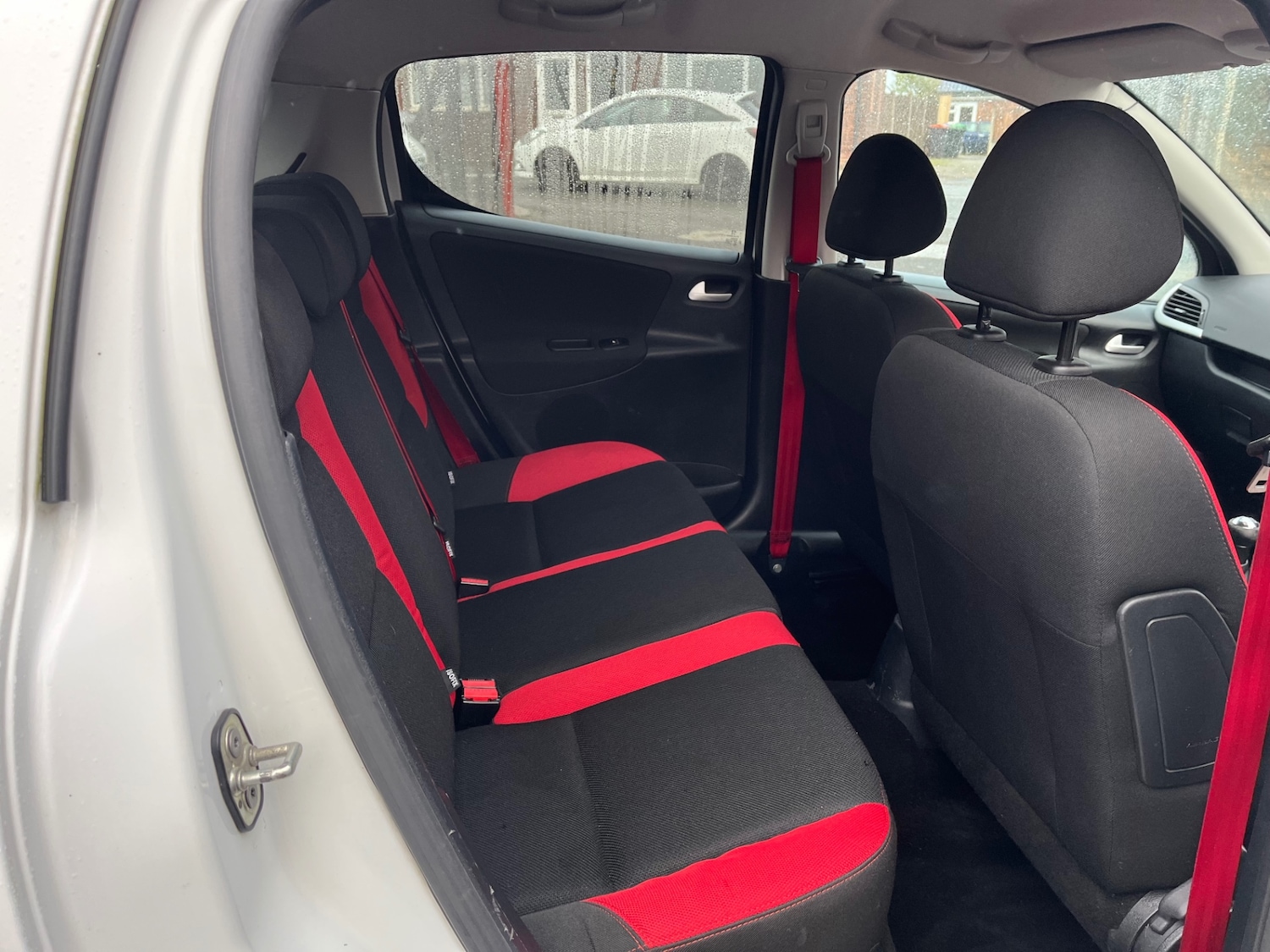 Used Peugeot 207 2012 for sale - 77089459: Photo 8