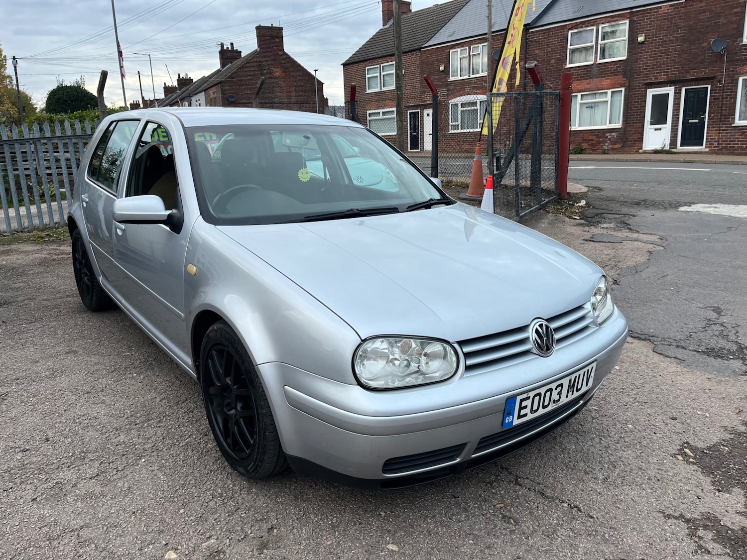 Used Volkswagen Golf 2003 for sale - 76347316: Photo 1