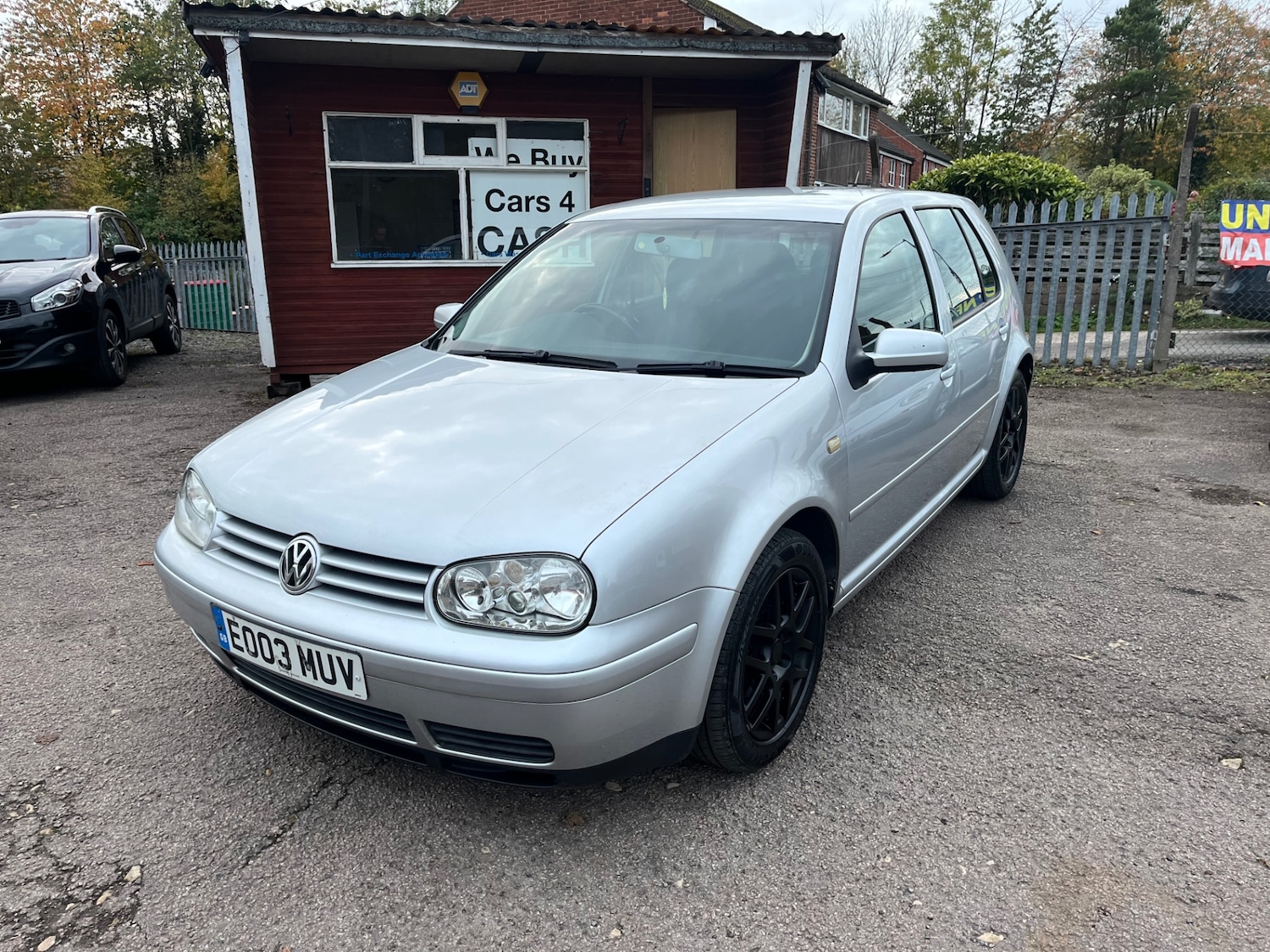 Used Volkswagen Golf 2003 for sale - 76347316: Photo 3