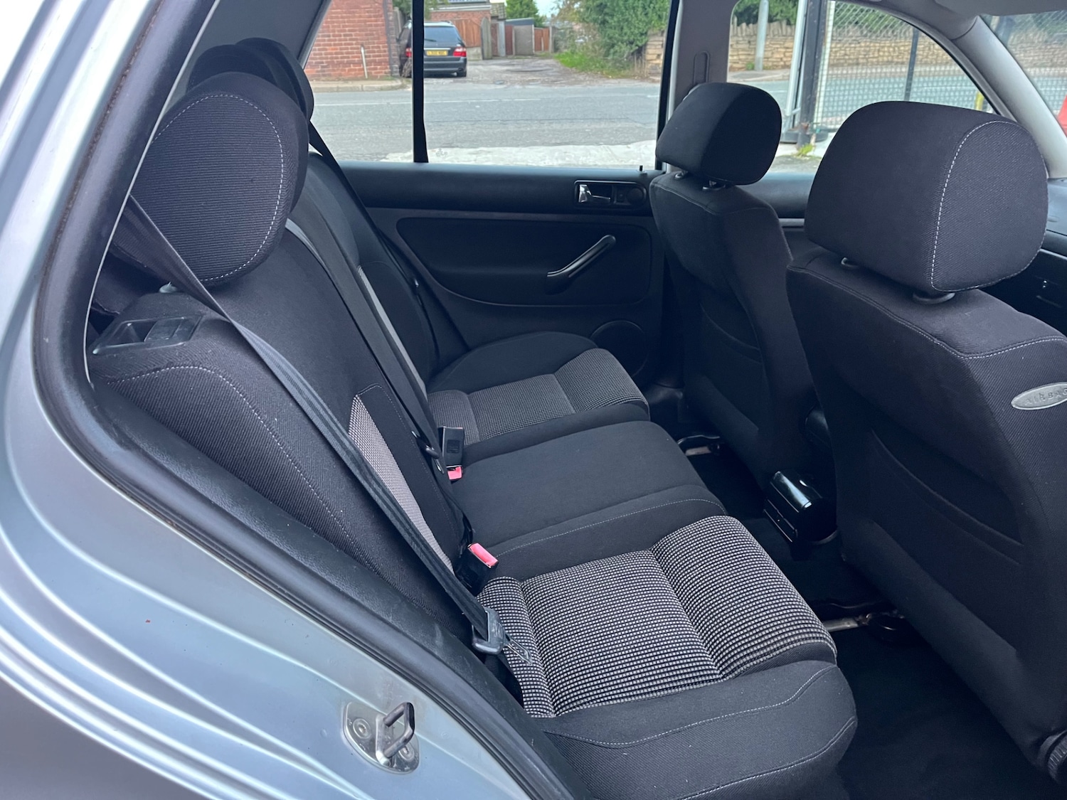Used Volkswagen Golf 2003 for sale - 76347316: Photo 8