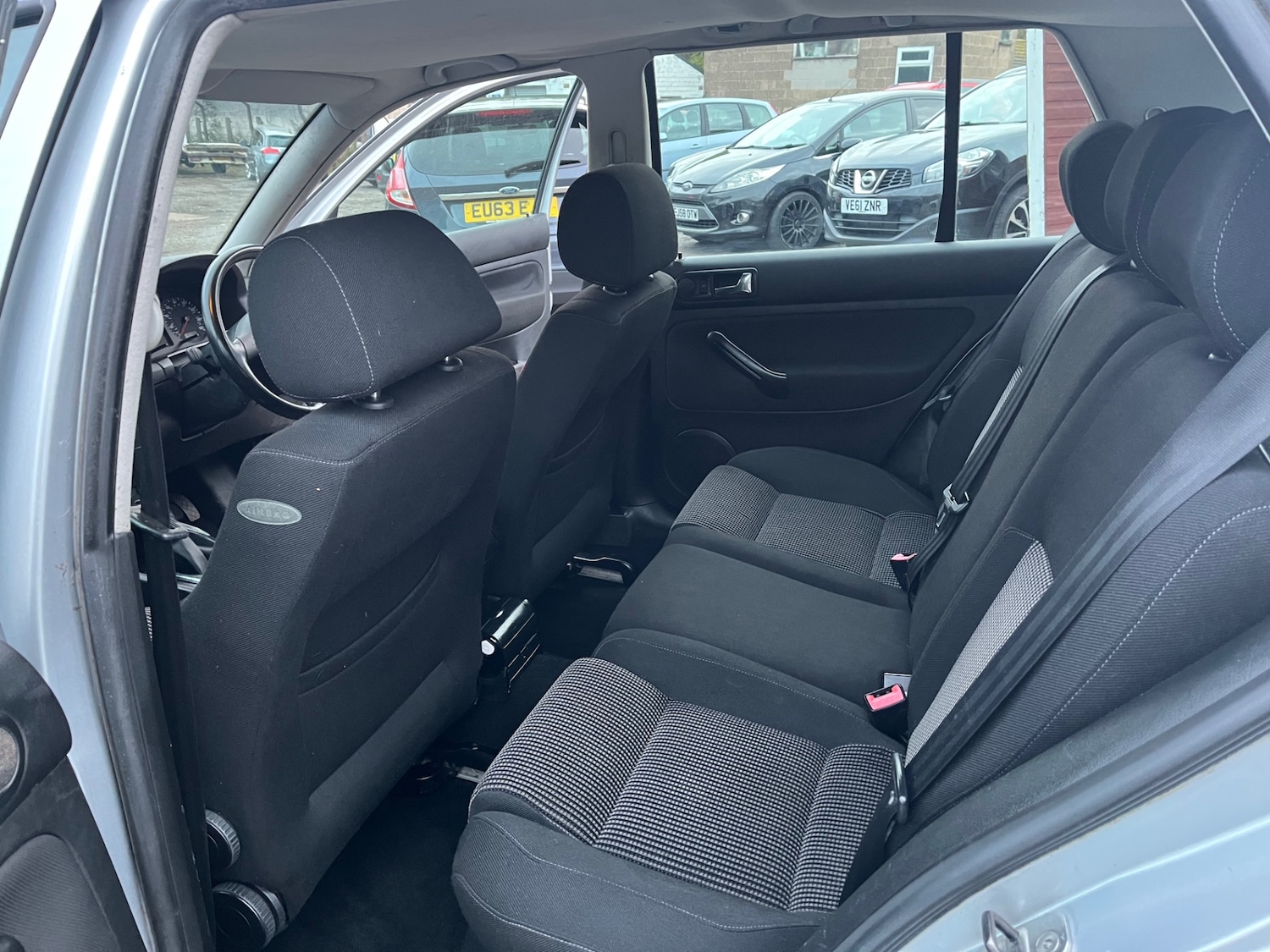 Used Volkswagen Golf 2003 for sale - 76347316: Photo 9
