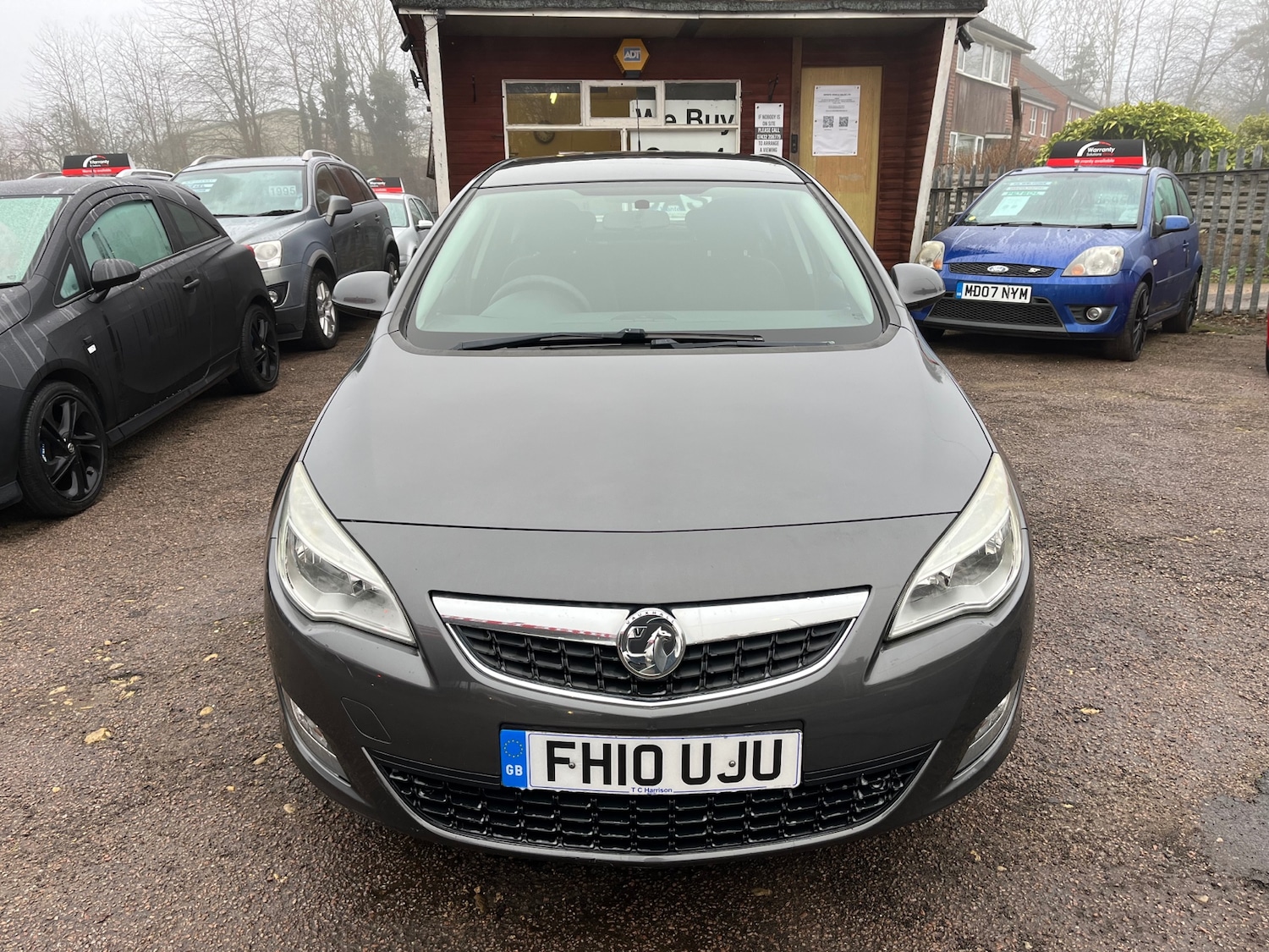 Used Vauxhall Astra 2010 for sale - 77033038: Photo 2