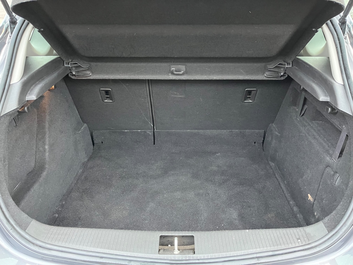 Used Vauxhall Astra 2010 for sale - 77033038: Photo 9